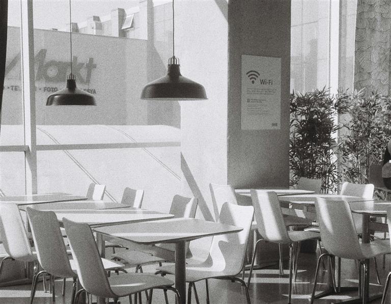 Minimalist Restoran Tasarımı: Azla Çok Yaratmak.